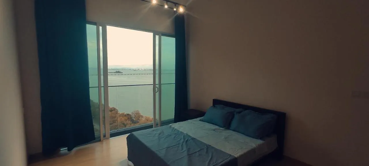 Holiday home Infinite Seaview With Penang Bridge Suite With Sunrise Up To 11 Person Bayan Lepas